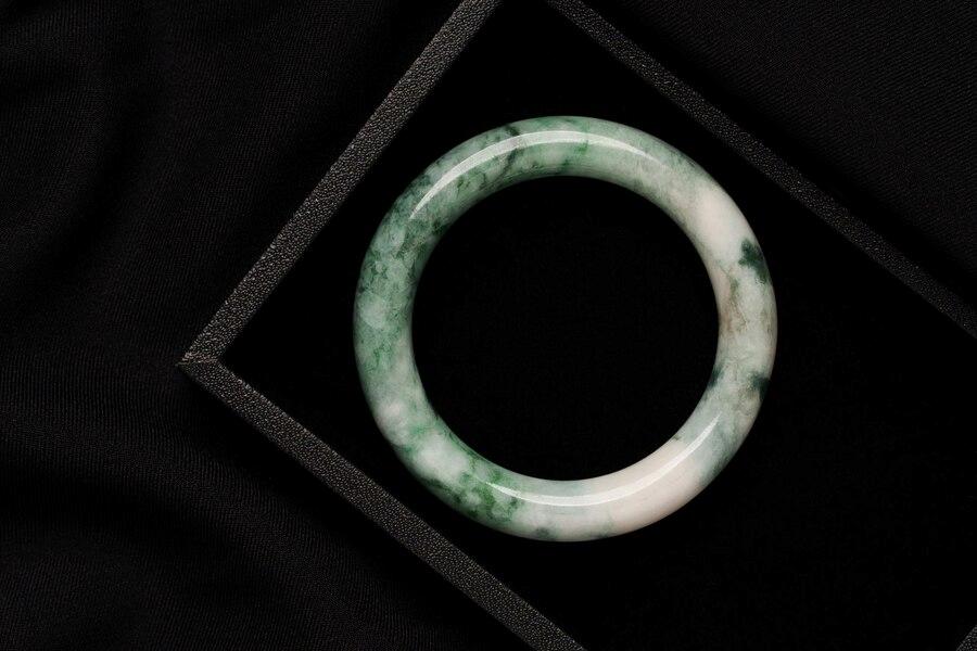 Jade Bracelet Meaning: History, Benefits, and Symbolism